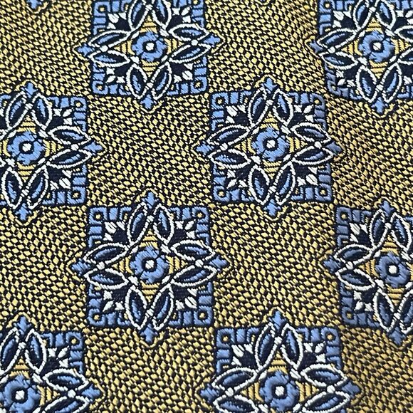 Jos. A. Bank Reserve Gold Blue 100% Silk Men’s Neck Tie Made In China - Picture 9 of 9
